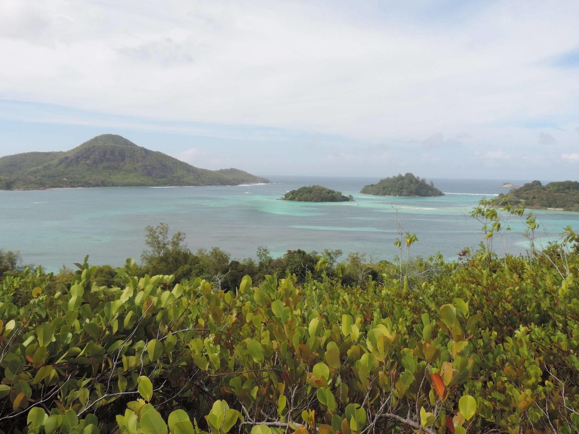Villa De Cerf Cerf Island Exterior photo