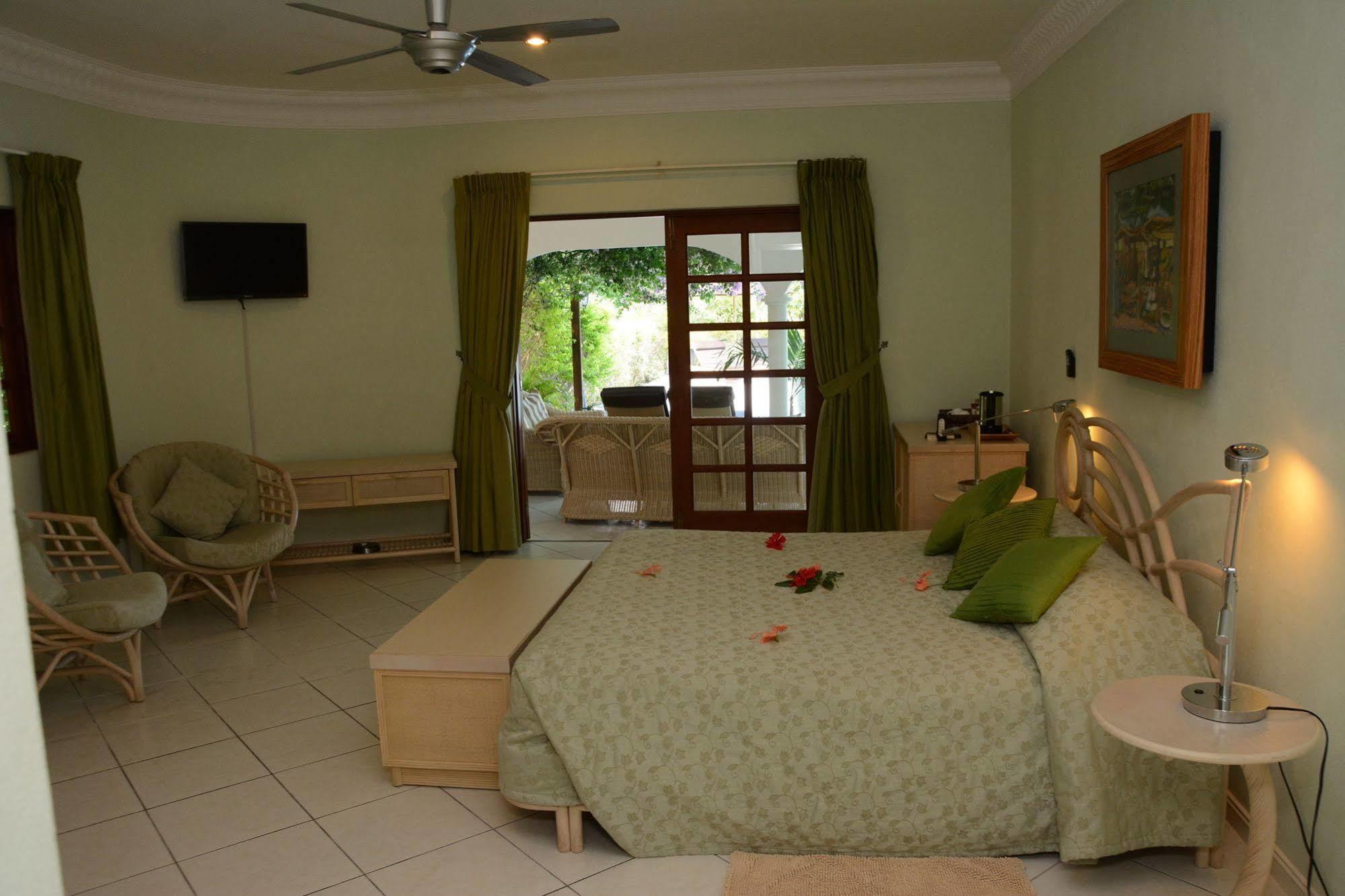 Villa De Cerf Cerf Island Exterior photo